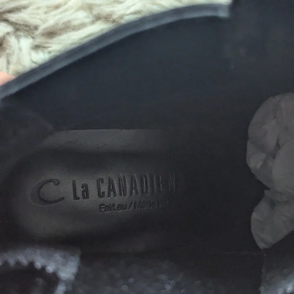 NWT La CANADIENNE Cosner Black Patent Leather Chelsea Boots - Picture 11 of 14